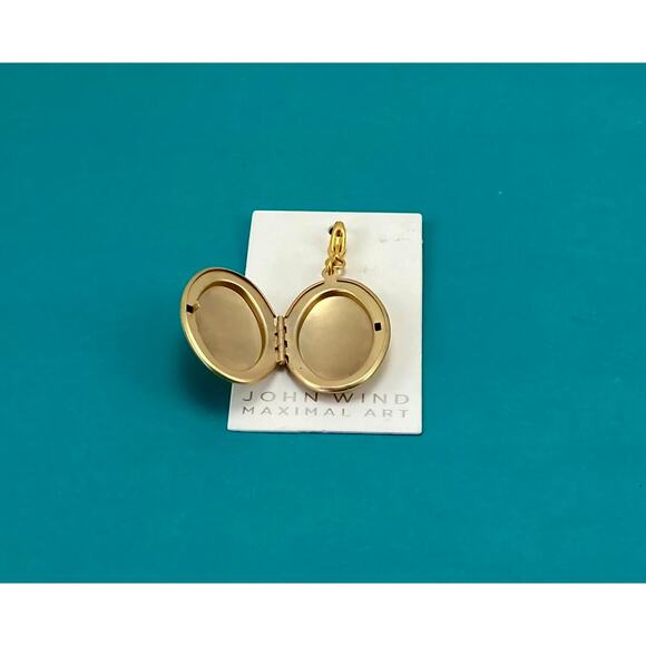 John Wind locket charm - Picture 2 of 2